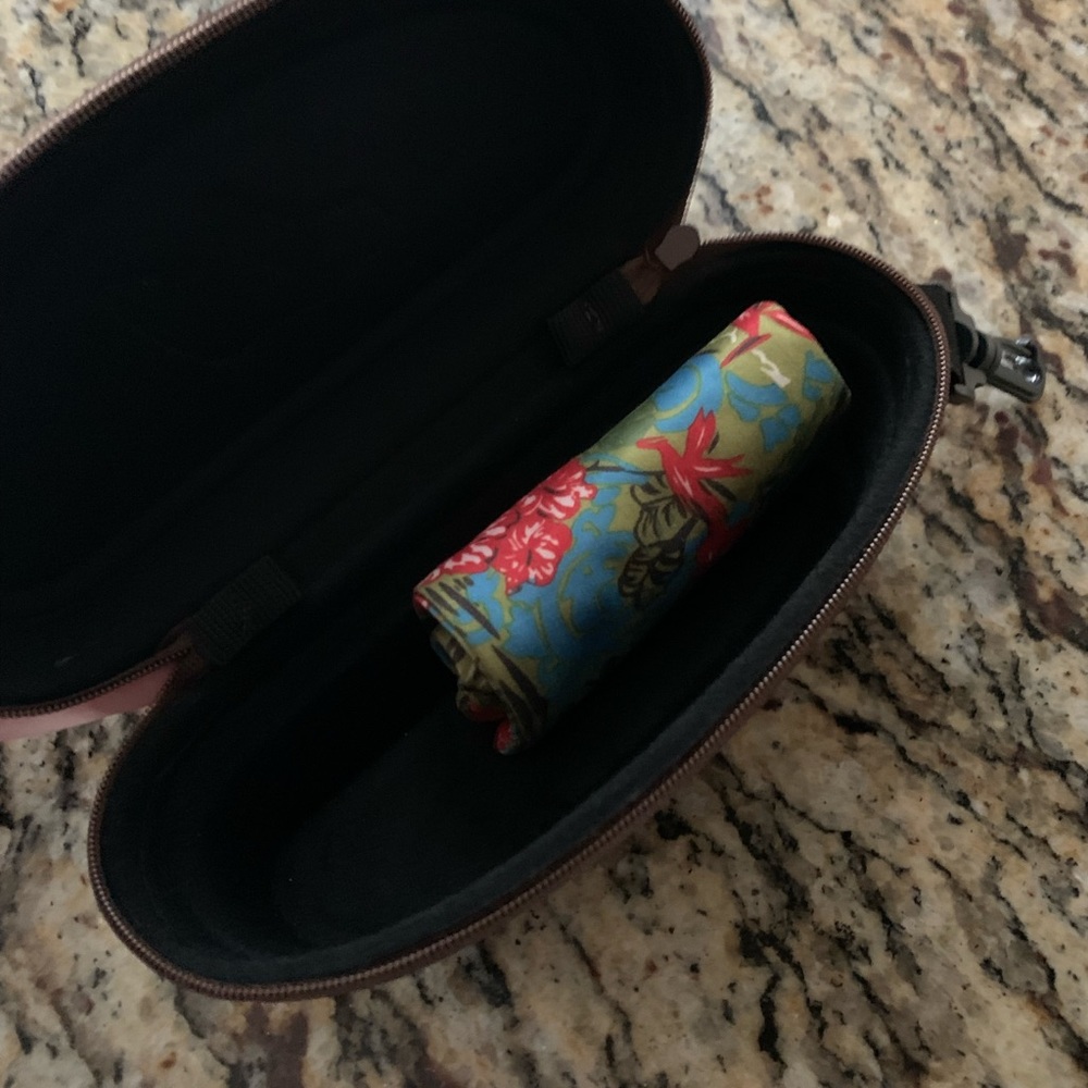 Maui Jim sunglasses case and cleaning cloth